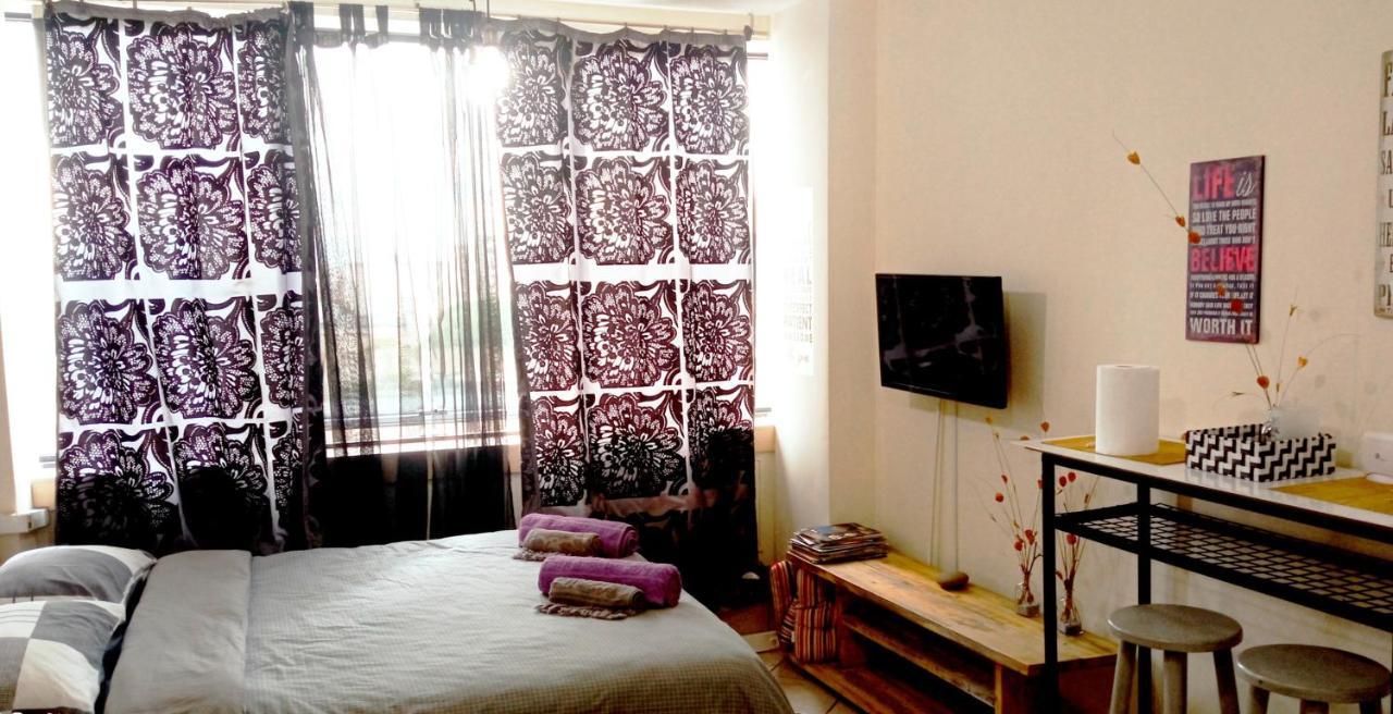 Ippokratis' Open View Studio Apartment